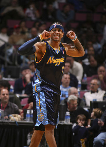 强烈不满 强烈不满